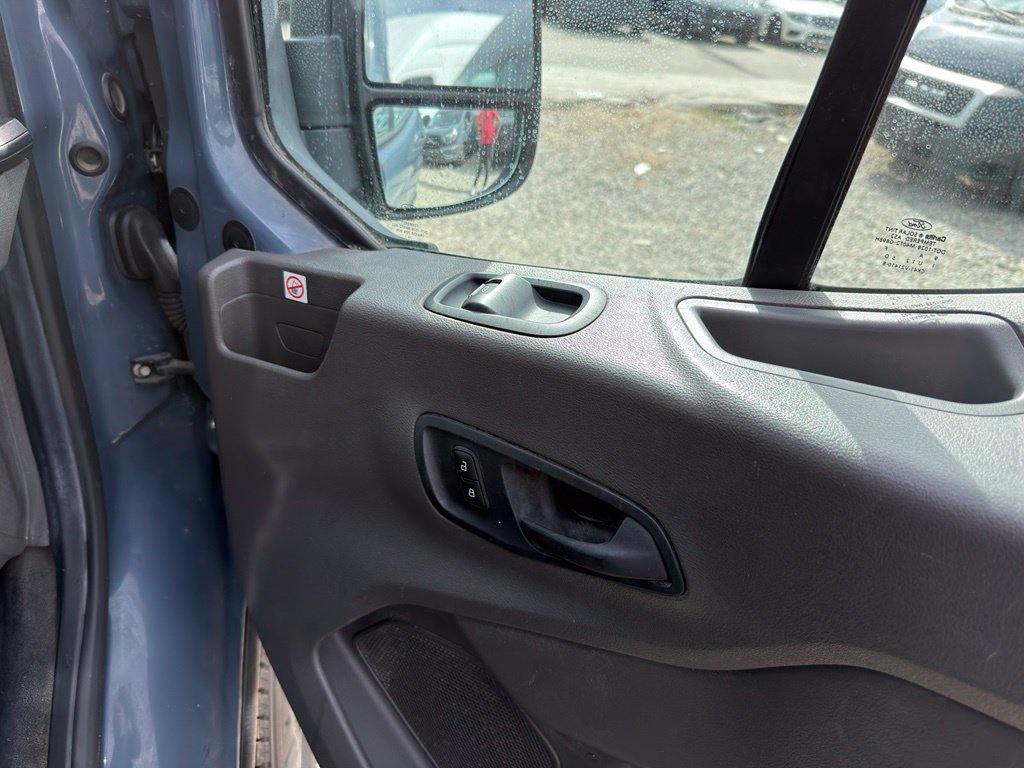 Used 2020 Ford Transit 250 148 High Roof Extended RWD image 36
