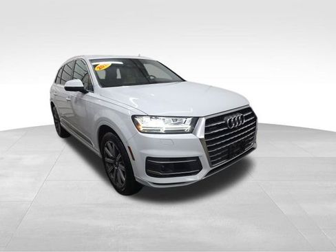 Used 2018 Audi Q7 3.0T Prestige image 3