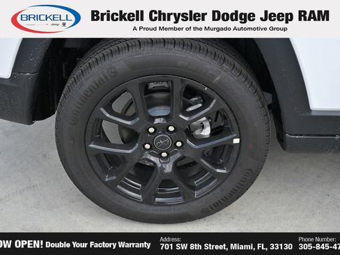 Used 2026 Jeep Compass Latitude AWD/4WD image 36