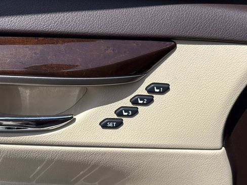 Used 2017 Lexus ES 350 w/ Luxury Package FWD image 13