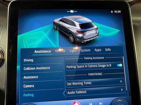 Used 2026 Mercedes-Benz GLC 300 4MATIC image 37