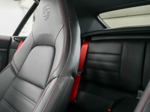 Certified 2022 Porsche 911 Carrera S RWD image 32