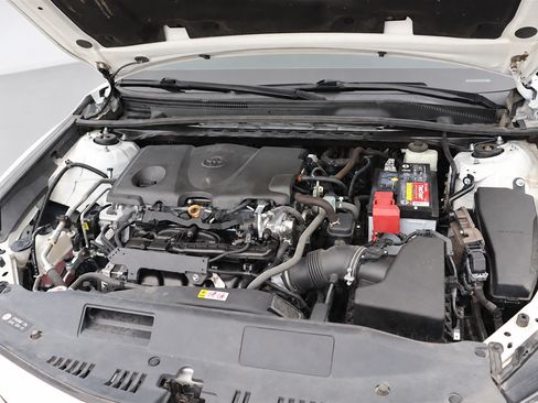 Used 2021 Toyota Camry LE w/ Carpet Mat Package (TMS) FWD image 41