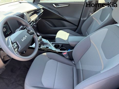 New 2026 Kia Niro LX FWD image 9