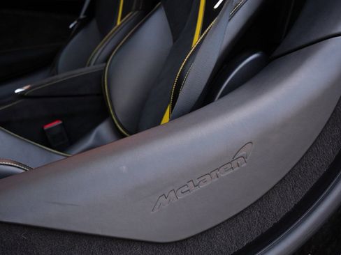 Used 2019 McLaren 720S Performance image 14