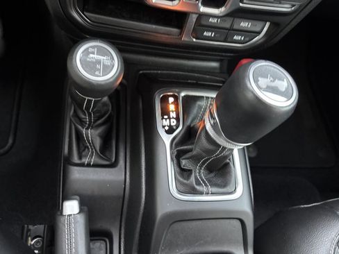 Used 2023 Jeep Wrangler Unlimited Sahara w/ Cold Weather Group image 36