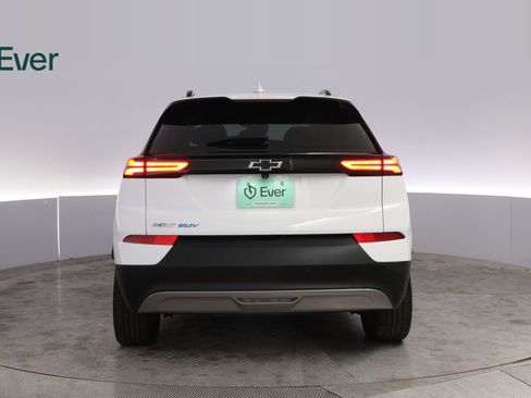Used 2022 Chevrolet Bolt EUV LT w/ Convenience Package FWD image 15