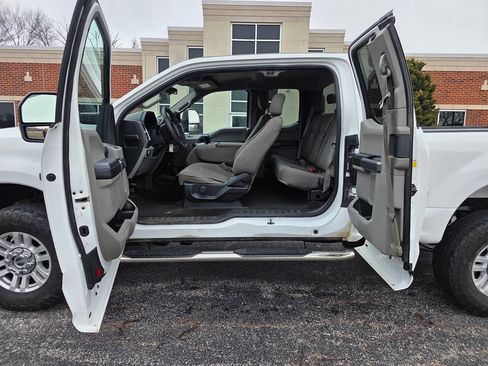 Used 2018 Ford F250 XLT image 13