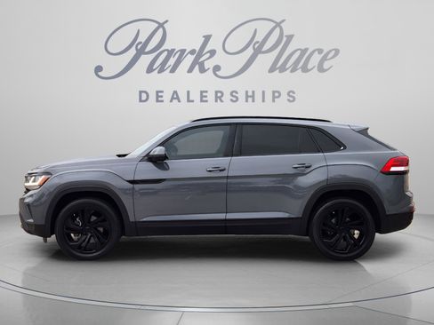 Used 2021 Volkswagen Atlas Cross Sport SEL Premium AWD/4WD image 2