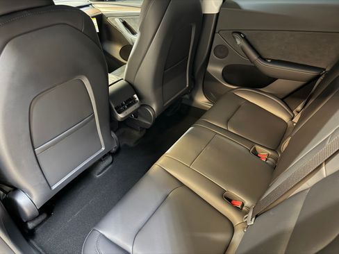 Used 2023 Tesla Model Y Performance AWD/4WD image 37
