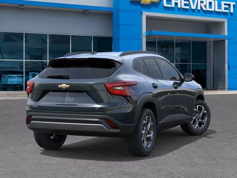 New 2026 Chevrolet Trax LT FWD image 5