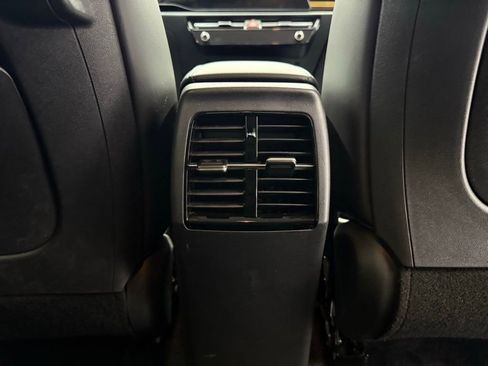 Used 2023 Kia Niro EX image 26