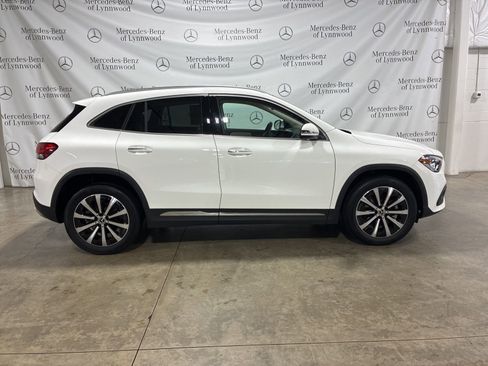 Used 2023 Mercedes-Benz GLA 250 4MATIC image 3