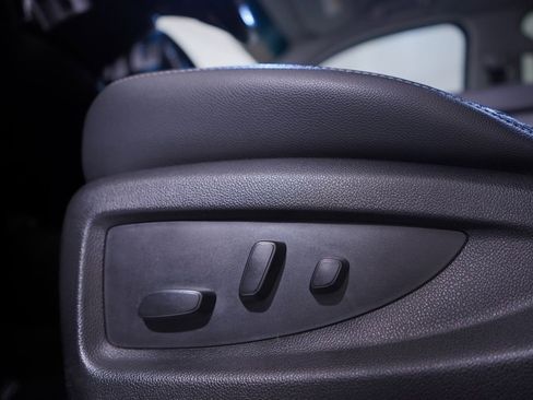 Used 2018 Chevrolet Tahoe LT image 18