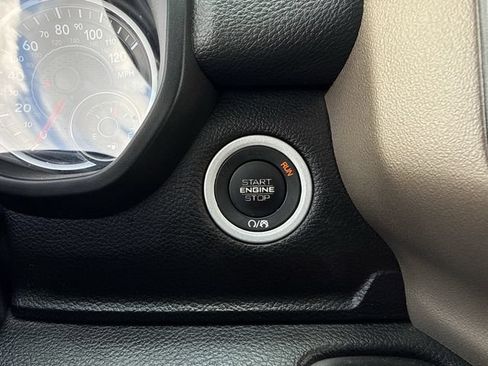 Used 2022 RAM 1500 Laramie AWD/4WD image 23