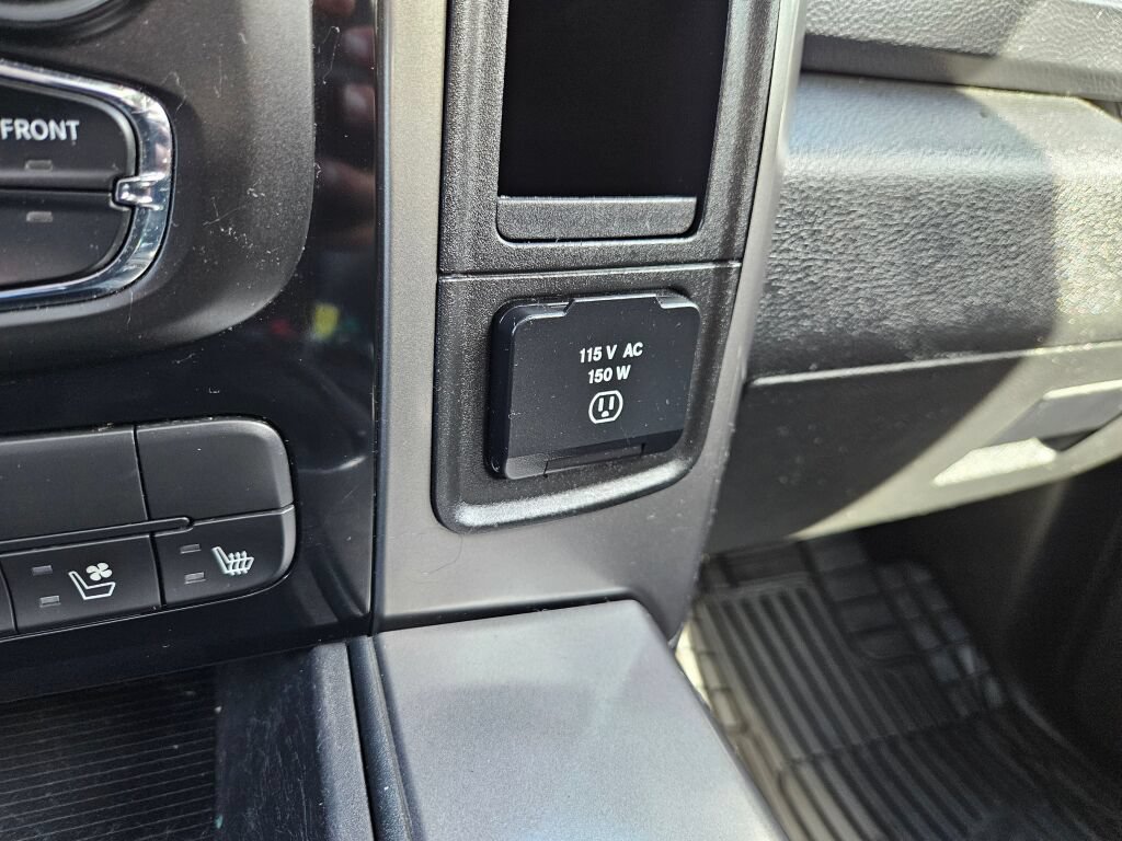 Used 2015 RAM 1500 Sport w/ Black Ram 1500 Sport Group AWD/4WD image 27