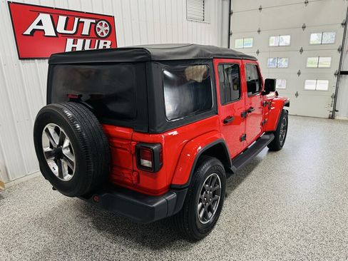 Used 2019 Jeep Wrangler Unlimited Sahara AWD/4WD image 7