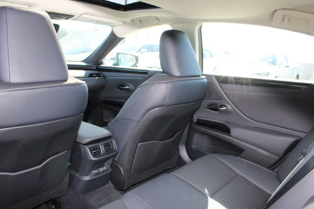 Certified 2025 Lexus ES 350 w/ Accessory Package (Z2) FWD image 9