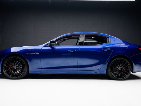 Used 2022 Maserati Ghibli Modena image 17