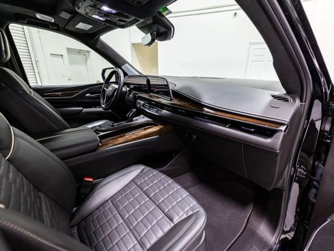 Used 2023 Cadillac Escalade Sport Platinum w/ LPO, ONYX Package image 41