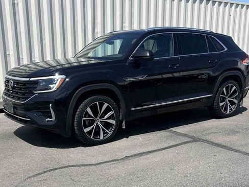 Used 2024 Volkswagen Atlas Cross Sport SEL Premium R-Line AWD/4WD image 2