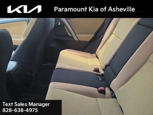 Used 2017 Toyota RAV4 XLE AWD/4WD image 8