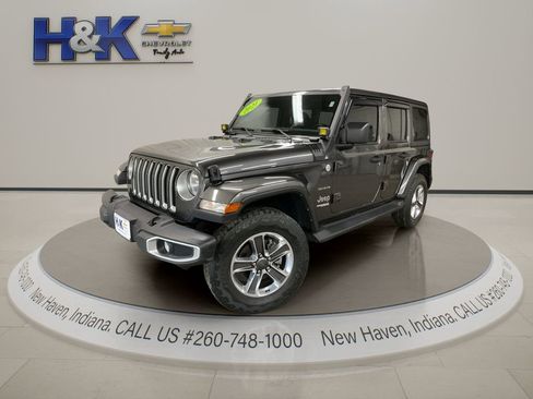 Used 2021 Jeep Wrangler Unlimited Sahara w/ Cold Weather Group image 4