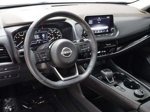 Used 2023 Nissan Rogue SL AWD/4WD image 7