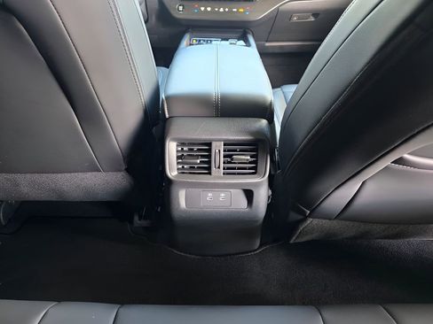 Used 2025 Nissan Murano SL AWD/4WD image 9