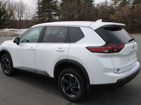 New 2025 Nissan Rogue SV AWD/4WD image 2