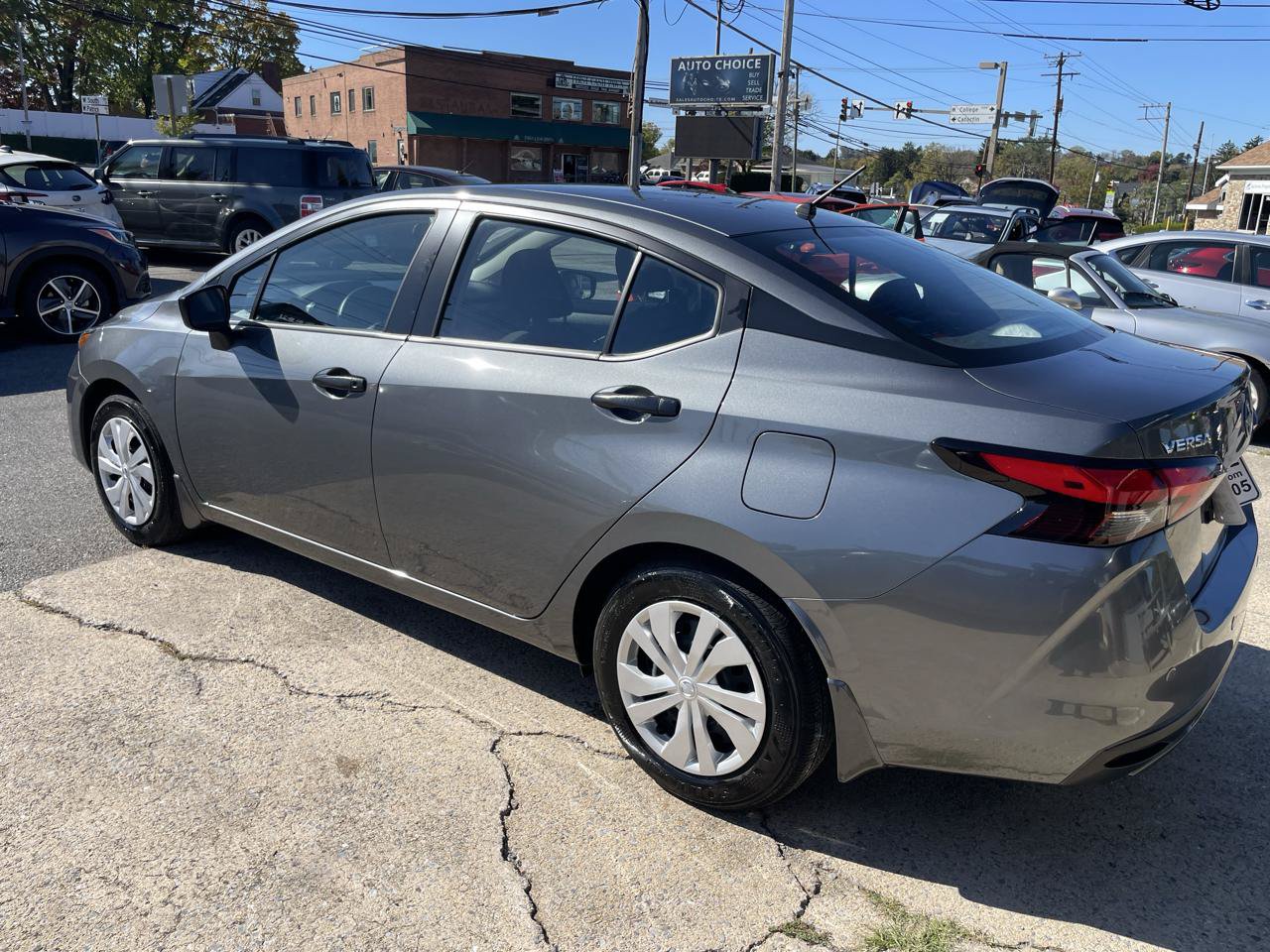 Used 2025 Nissan Versa S w/ Trunk Package FWD image 10