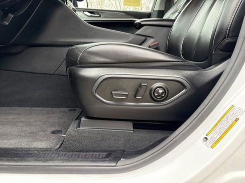 Used 2023 Jeep Grand Cherokee Limited image 37