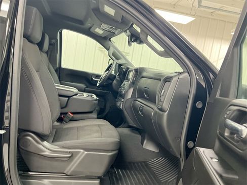 Used 2025 Chevrolet Silverado 2500 Custom w/ Custom Value Package image 21