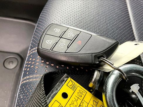 Used 2022 Chevrolet Silverado 1500 High Country image 11