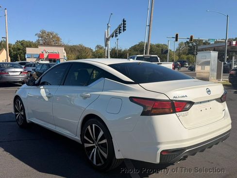 Used 2019 Nissan Altima 2.5 SR w/ SR Premium Package image 13