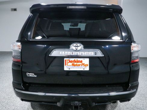 Used 2023 Toyota 4Runner Limited AWD/4WD image 8