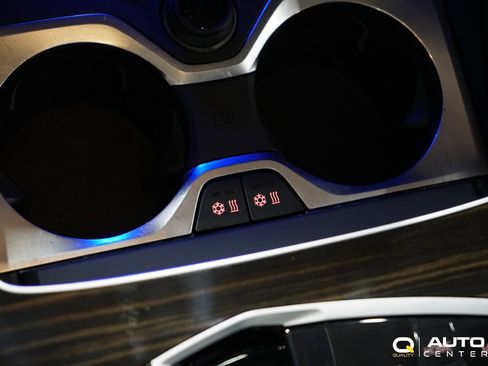 Used 2023 BMW X7 xDrive40i image 32