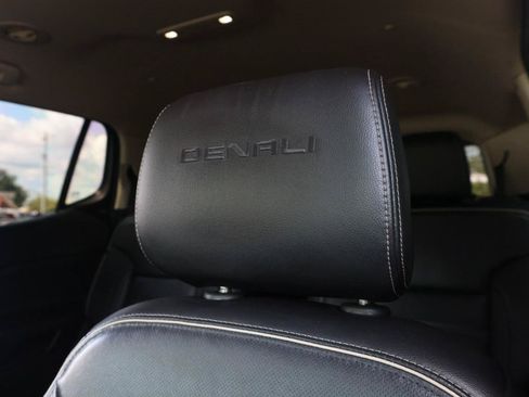 Used 2020 GMC Acadia Denali FWD image 32