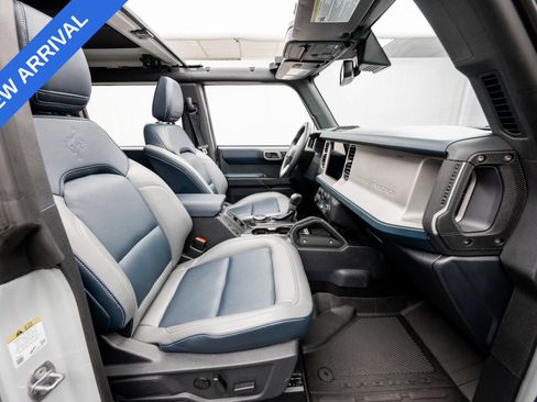 Used 2024 Ford Bronco Outer Banks AWD/4WD image 14
