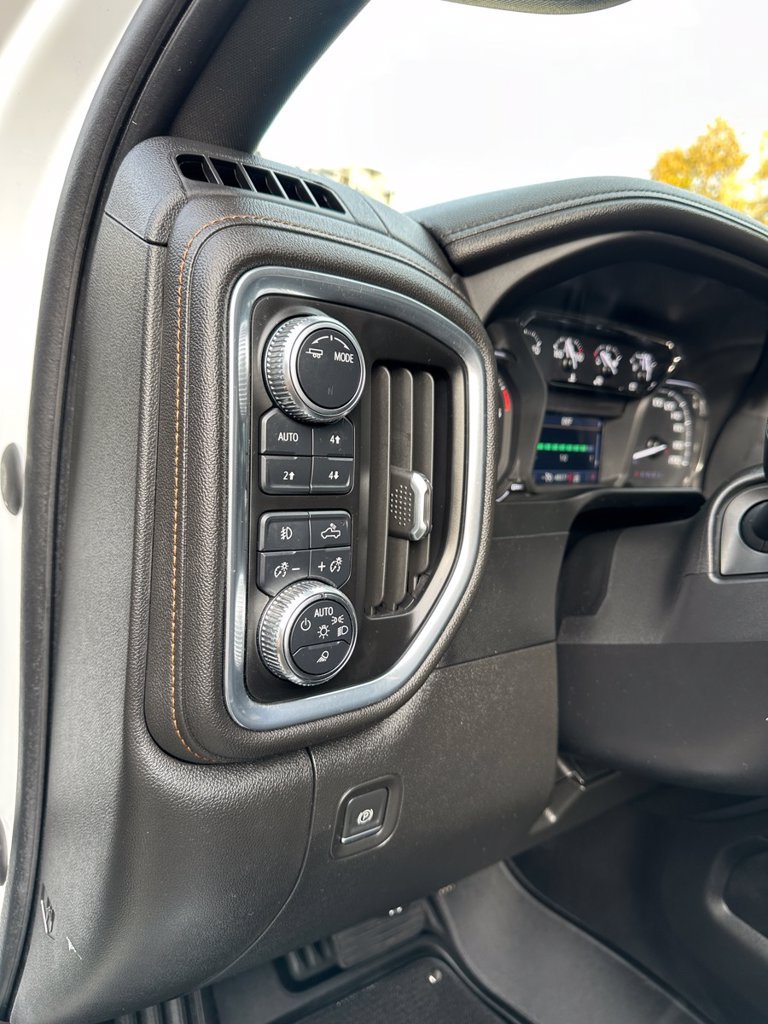 Used 2023 GMC Sierra 2500 AT4 w/ Gooseneck/5TH Wheel Package AWD/4WD image 14