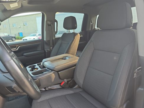 Used 2025 Chevrolet Silverado 1500 LT RWD image 14