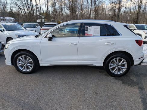 Used 2025 Audi Q3 2.0T Premium w/ Convenience Package image 2