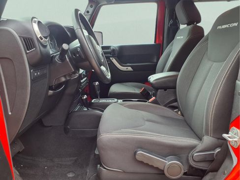 Used 2018 Jeep Wrangler Rubicon w/ Power Convenience Group AWD/4WD image 11