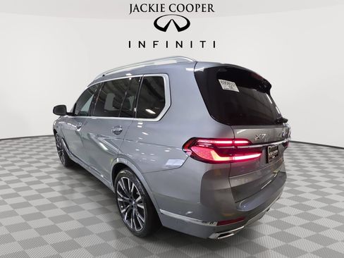 Used 2024 BMW X7 xDrive40i AWD/4WD image 7