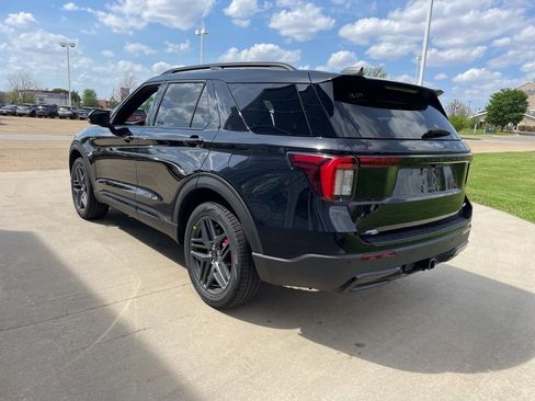 New 2026 Ford Explorer ST-Line AWD/4WD image 7