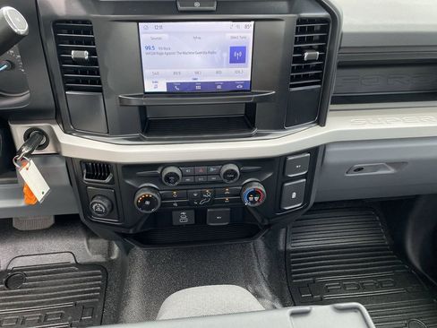 New 2025 Ford F350 XL w/ 360-Degree Camera Package RWD image 24