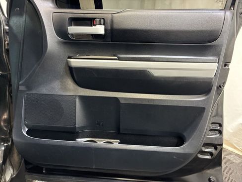 Used 2018 Toyota Tundra SR5 RWD image 11