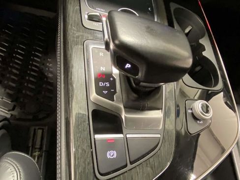 Used 2018 Audi Q7 3.0T Prestige image 19