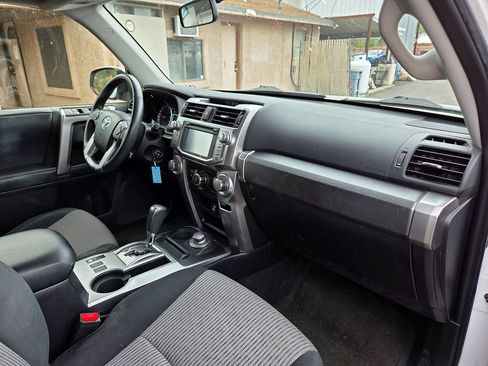 Used 2018 Toyota 4Runner SR5 AWD/4WD image 13
