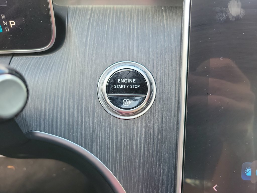 Used 2022 Mercedes-Benz C 300 4MATIC Sedan image 21